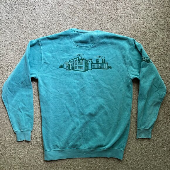 Two Roads Brewing Sweater Mens Medium Crewneck Comfort Colors Teal Blue Pullover - Picture 2 of 11